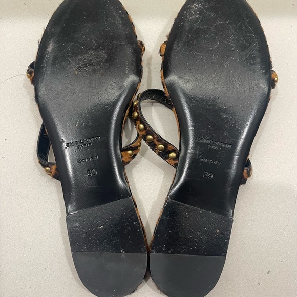 Saint Laurent double strap leopard calf hair flat sandals with gold studs - Picture 3 of 3